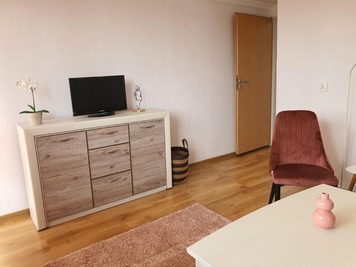 Dom Goscinny Marta - Pokoje, Apartamenty, Domki クリニツァ・モルスカ エクステリア 写真