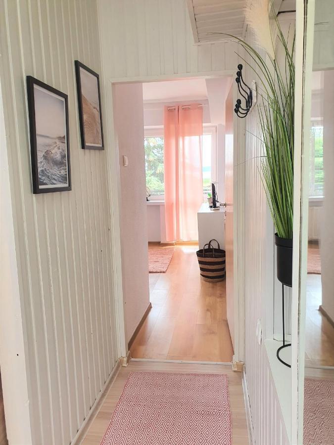 Dom Goscinny Marta - Pokoje, Apartamenty, Domki クリニツァ・モルスカ エクステリア 写真