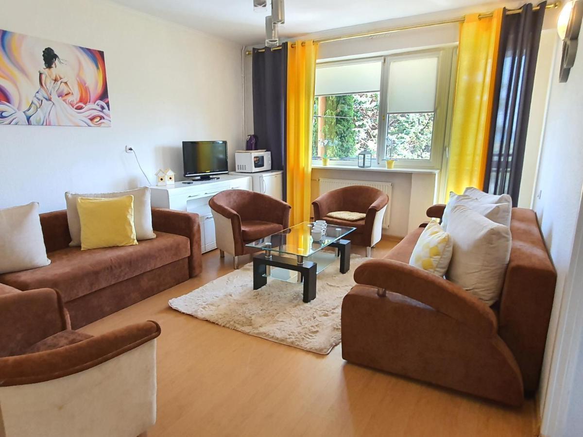 Dom Goscinny Marta - Pokoje, Apartamenty, Domki クリニツァ・モルスカ エクステリア 写真