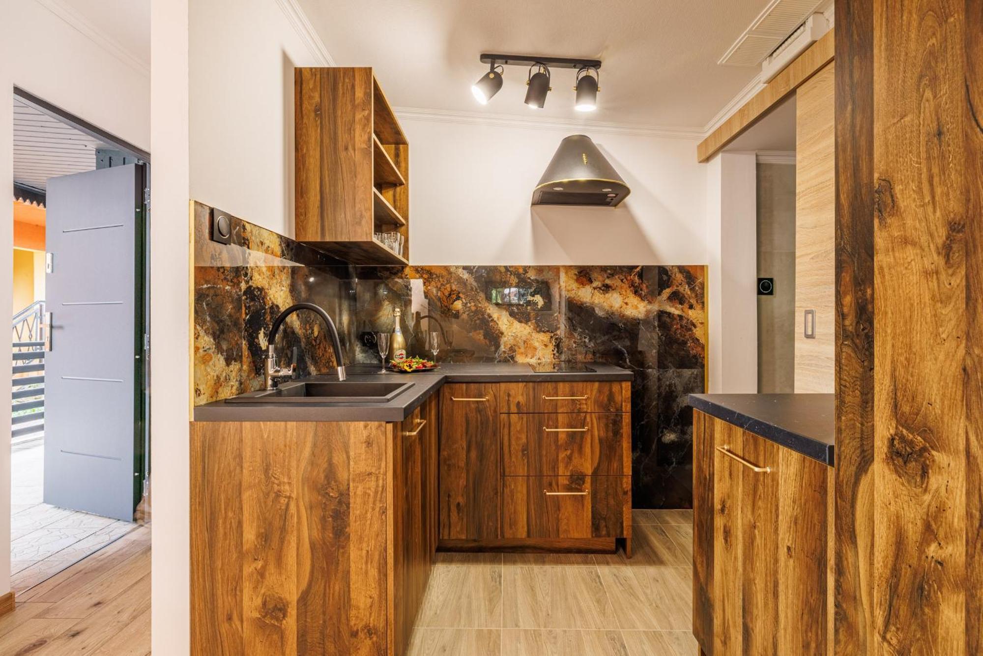 Dom Goscinny Marta - Pokoje, Apartamenty, Domki クリニツァ・モルスカ 部屋 写真