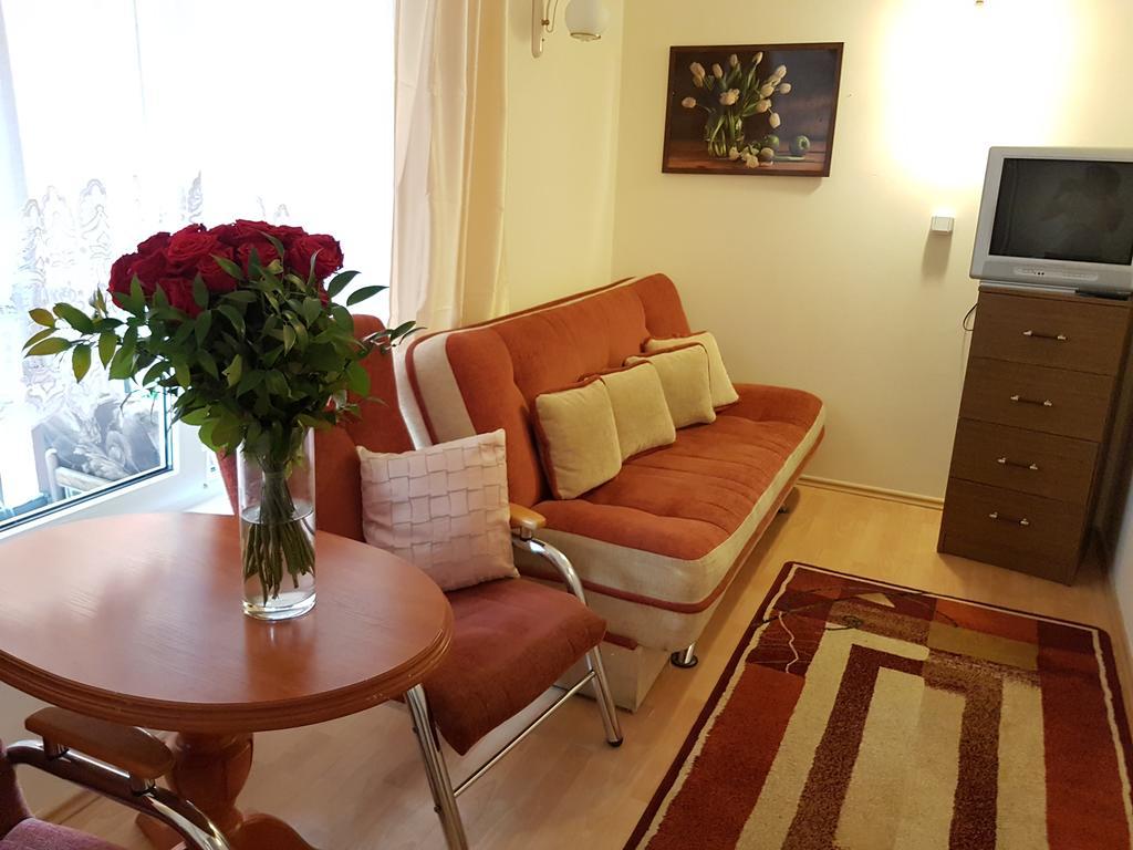 Dom Goscinny Marta - Pokoje, Apartamenty, Domki クリニツァ・モルスカ 部屋 写真